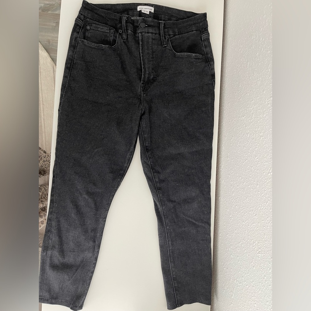 Good American Good Legs Raw Hem Crop Skinny Jeans